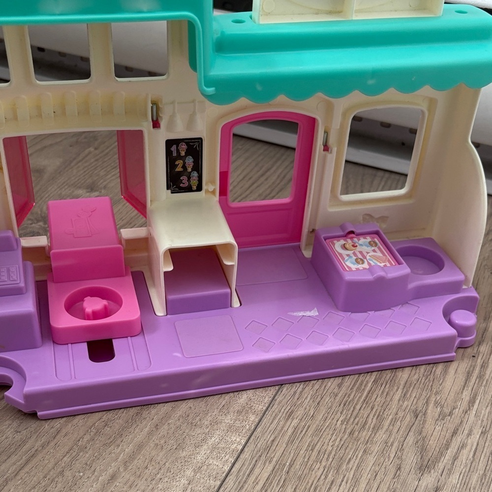 Fisher Price Little People Sweet Shop & Ice Cream Truck - Picture 6 of 8